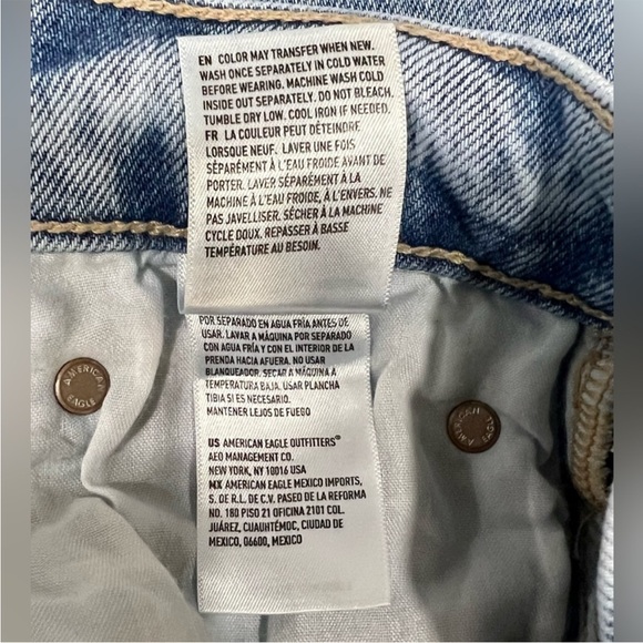 American Eagle Women's Highest Rise 90s
Boyfriend Denim Jeans Size 10 SHORT - Picture 8 of 10